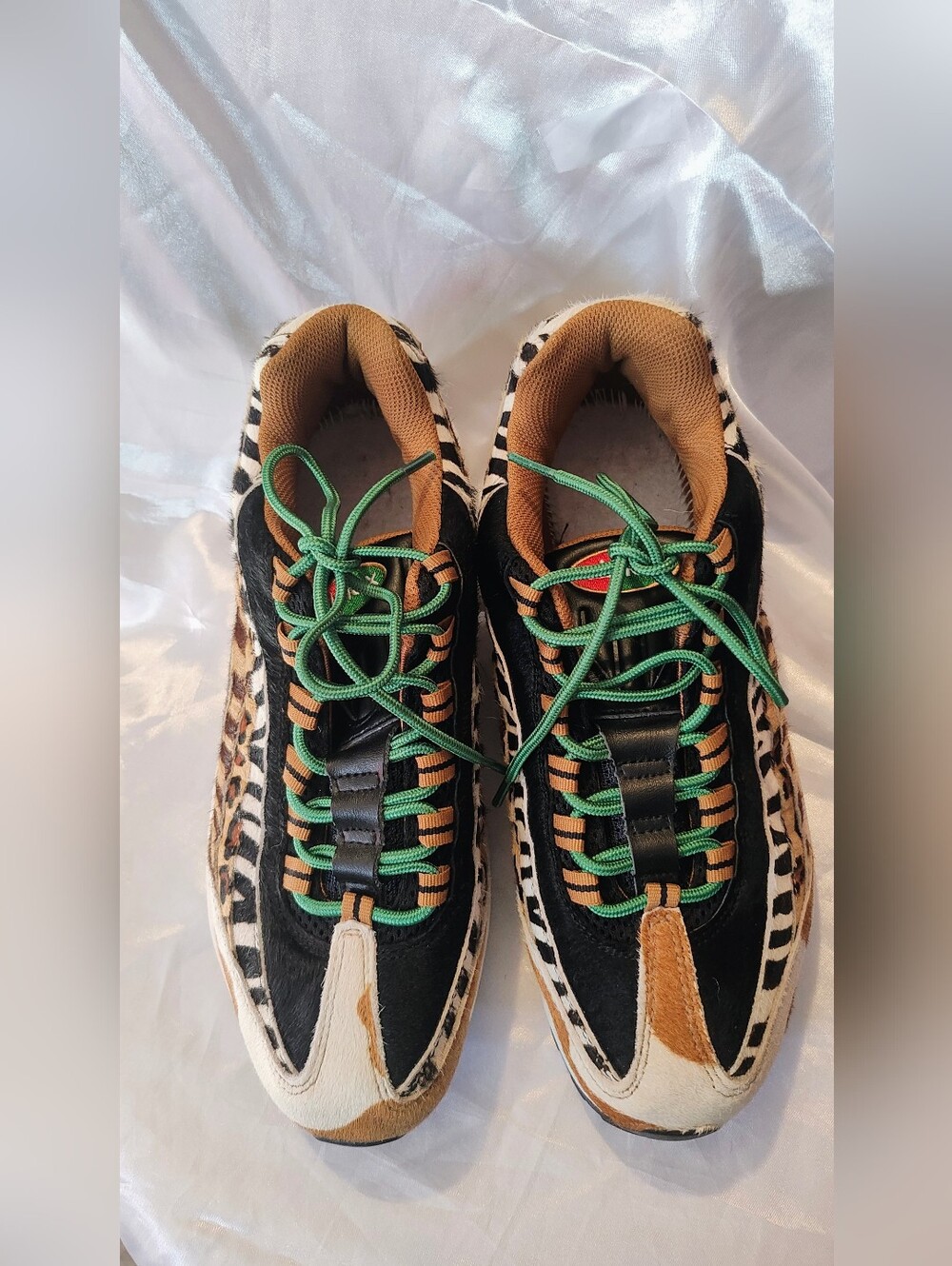 Nike Air Max  Men's Mixed Black, Tan & White Sneakers with Green Laces.